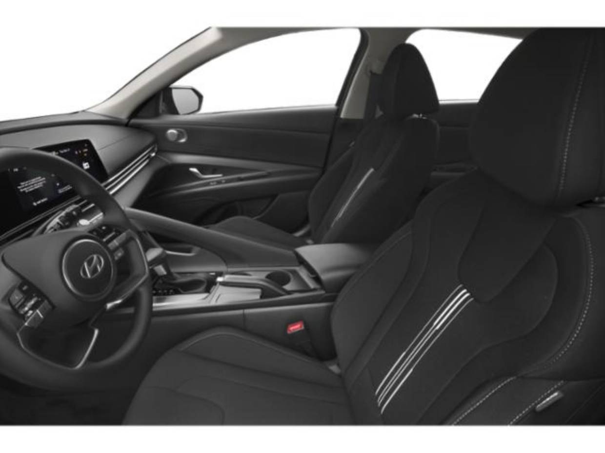 2024 Hyundai Elantra SEL - Photo 38