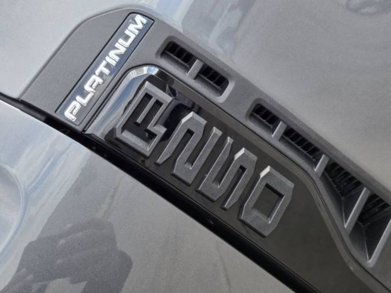 2026 Ford F-250 Super Duty Platinum - Photo 8