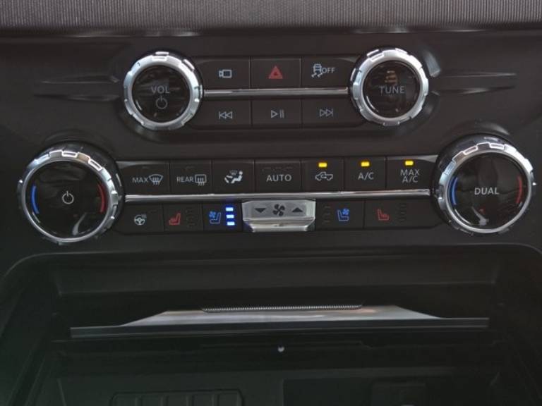 2026 Ford F-250 Super Duty Platinum - Photo 14
