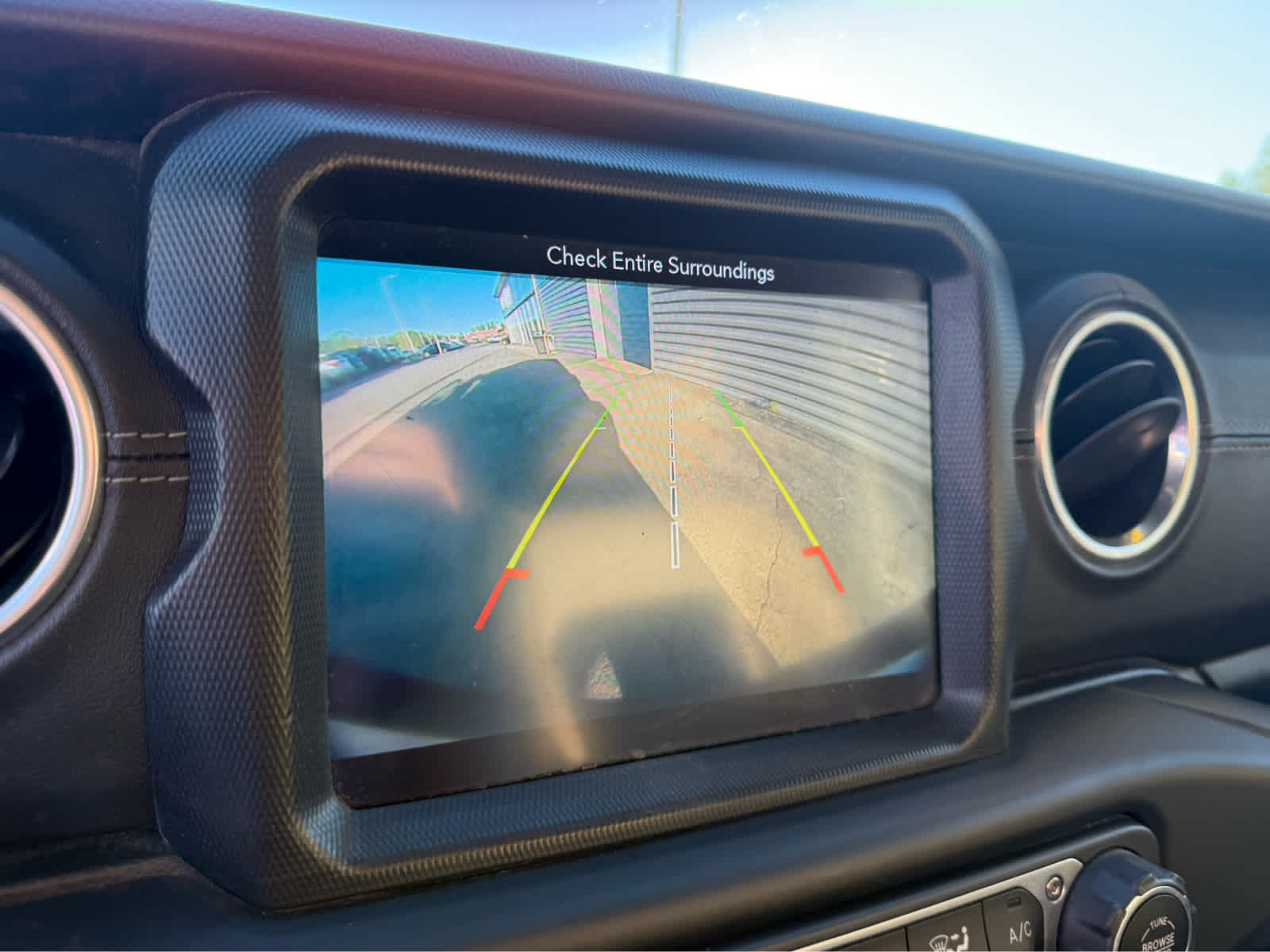 2018 Jeep All-New Wrangler Unlimited Sahara - Photo 20