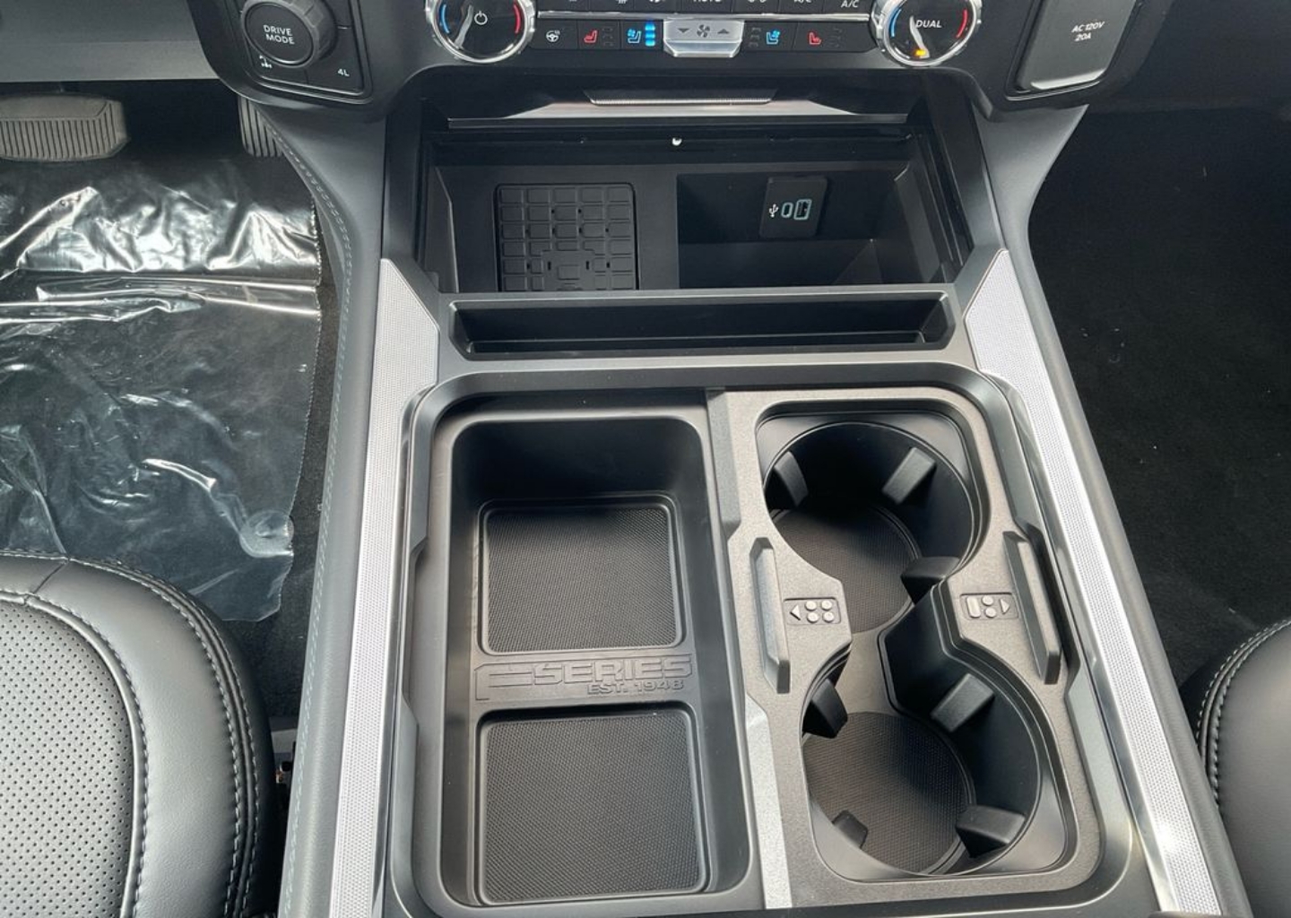 2026 Ford F-250 Super Duty Platinum - Photo 11