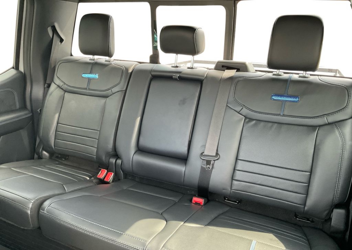 2026 Ford F-250 Super Duty Platinum - Photo 13