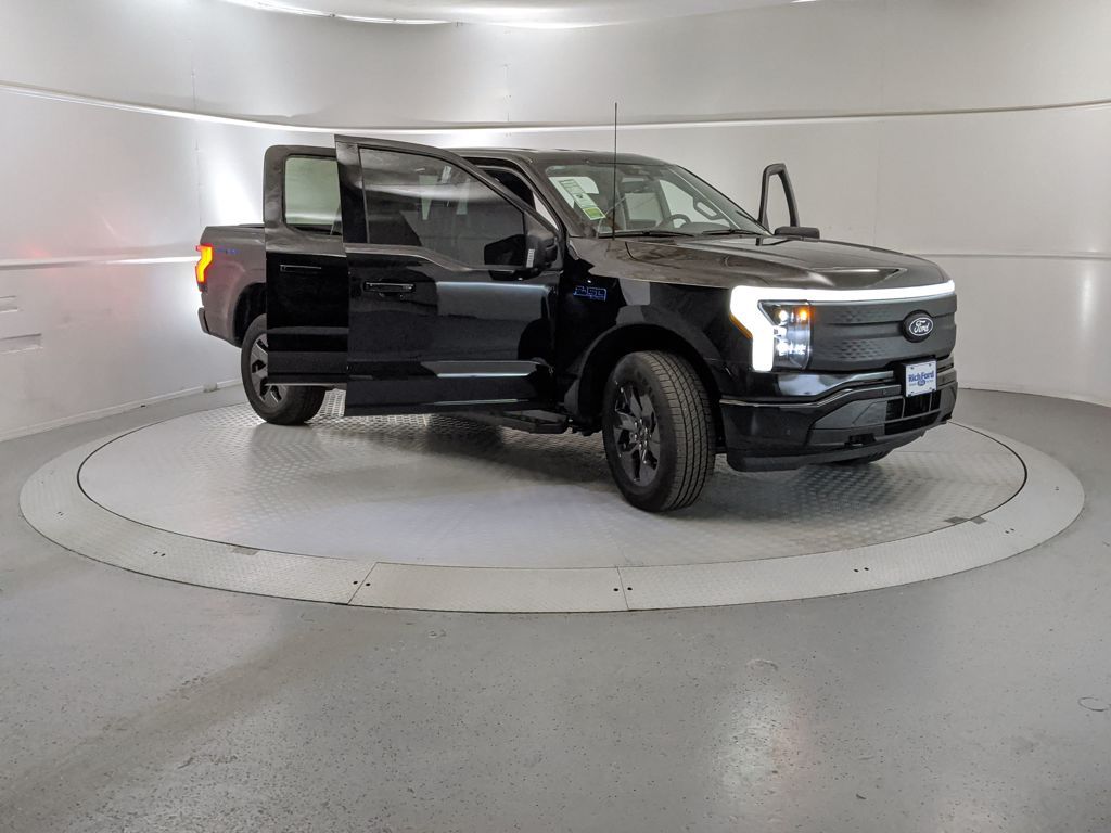 2025 Ford F-150 Lightning Flash - Photo 6