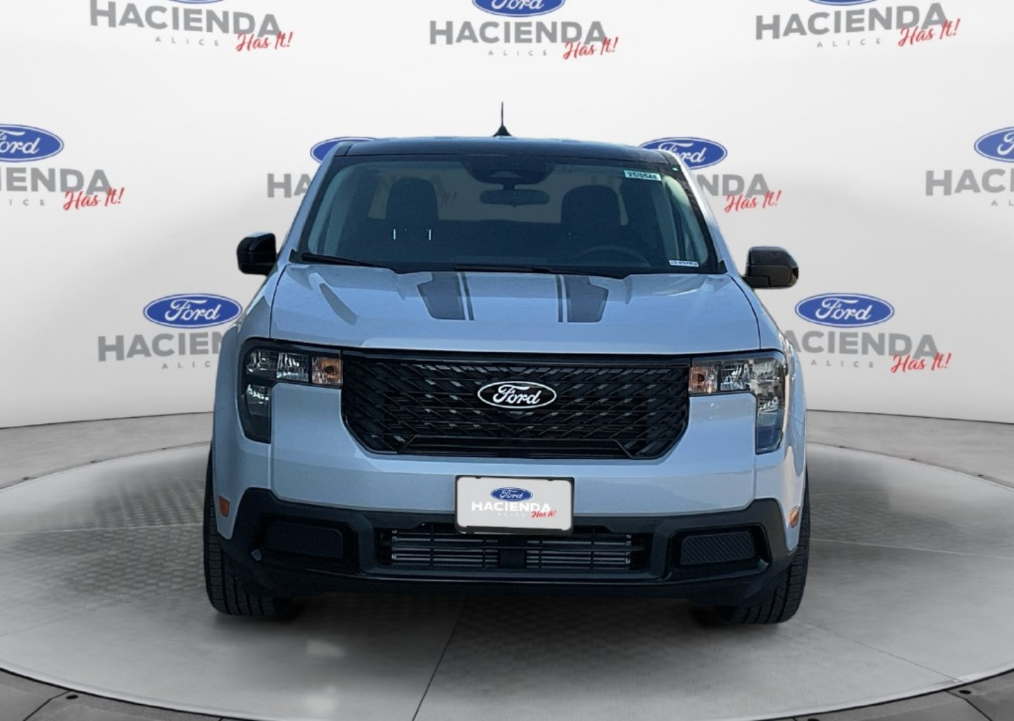 2025 Ford Maverick XLT - Photo 8