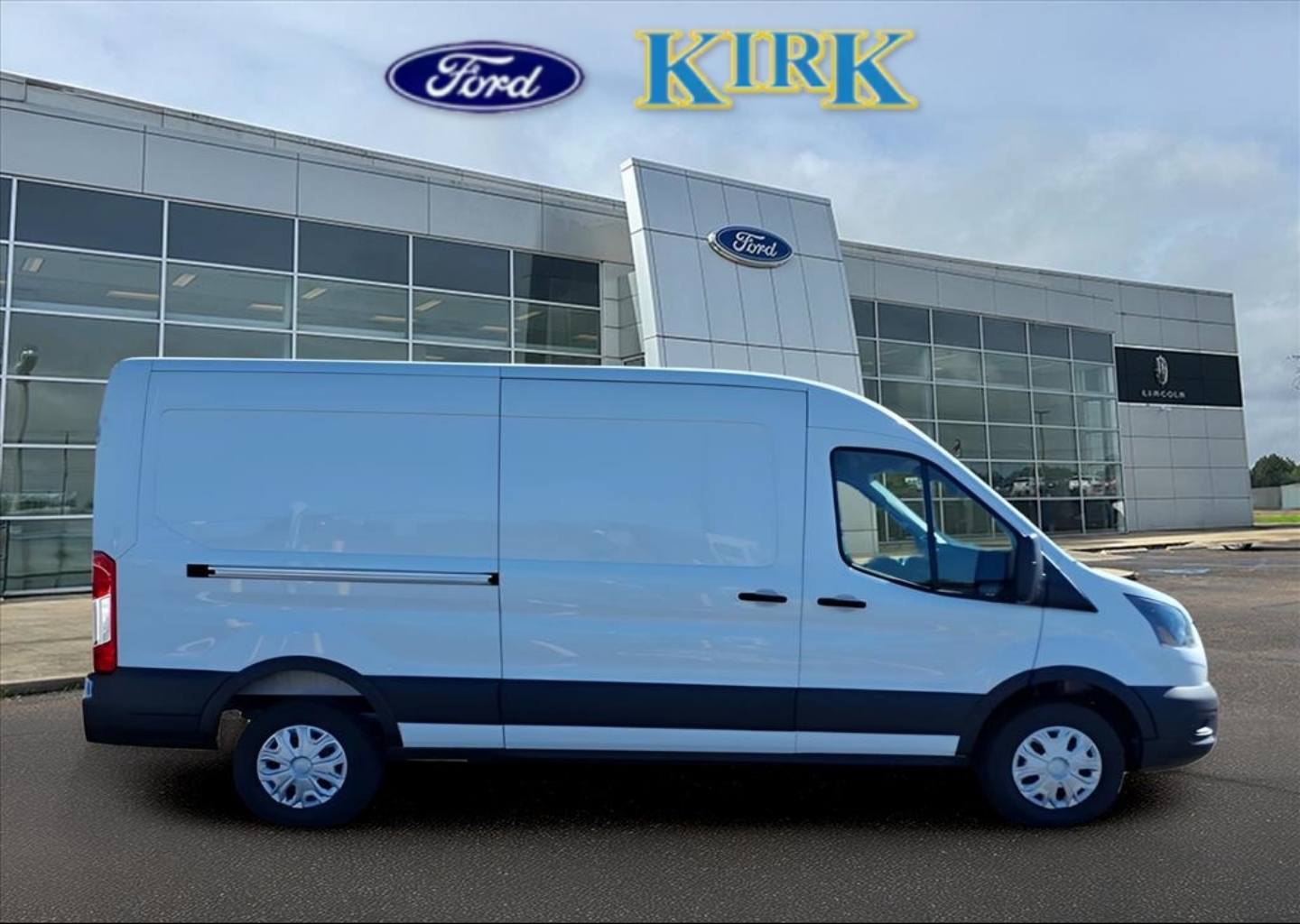 2025 Ford E-Transit Cargo Van Base - Photo 6