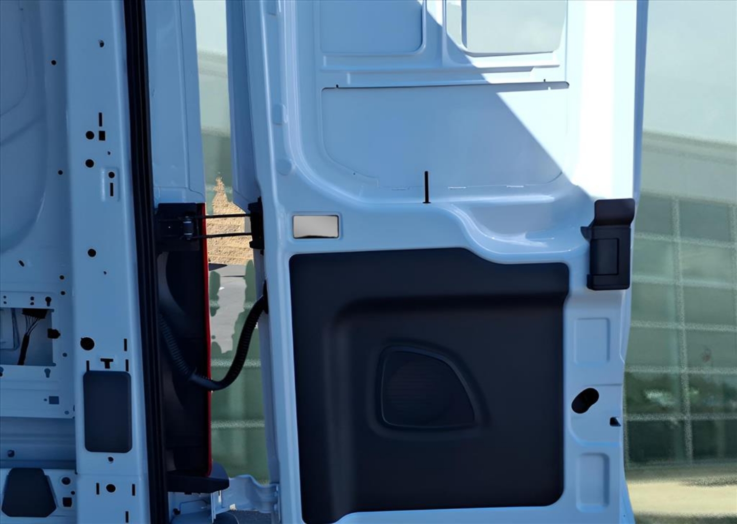 2025 Ford E-Transit Cargo Van Base - Photo 10