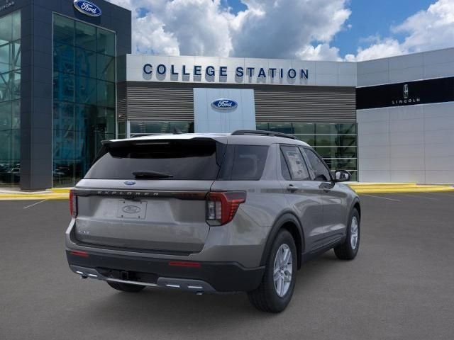 2026 Ford Explorer Active - Photo 8