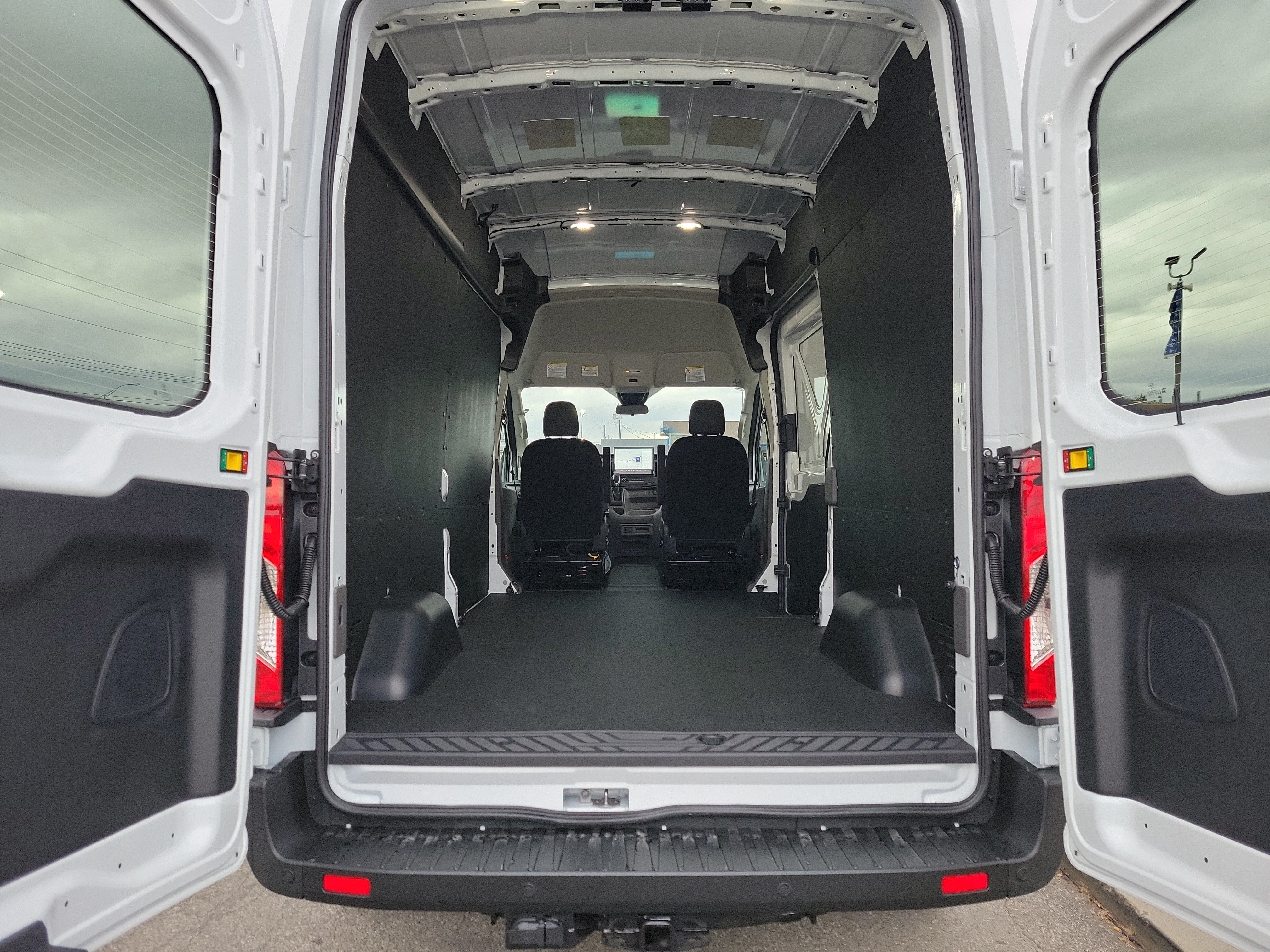 2026 Ford Transit Van Base - Photo 9
