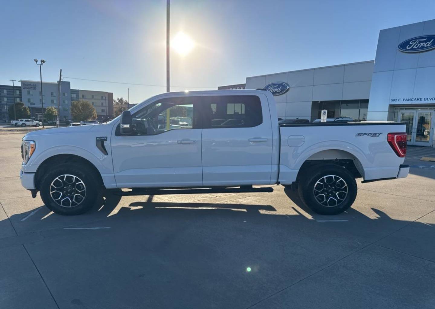 2023 Ford F-150 XLT - Photo 8