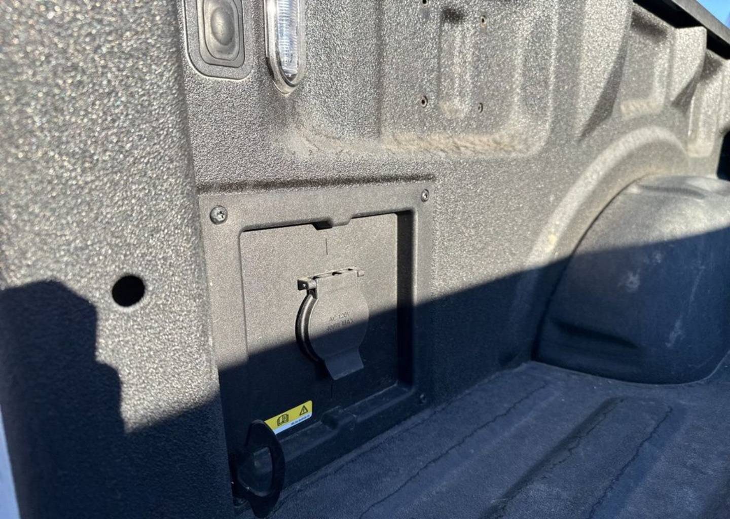 2023 Ford F-150 XLT - Photo 22