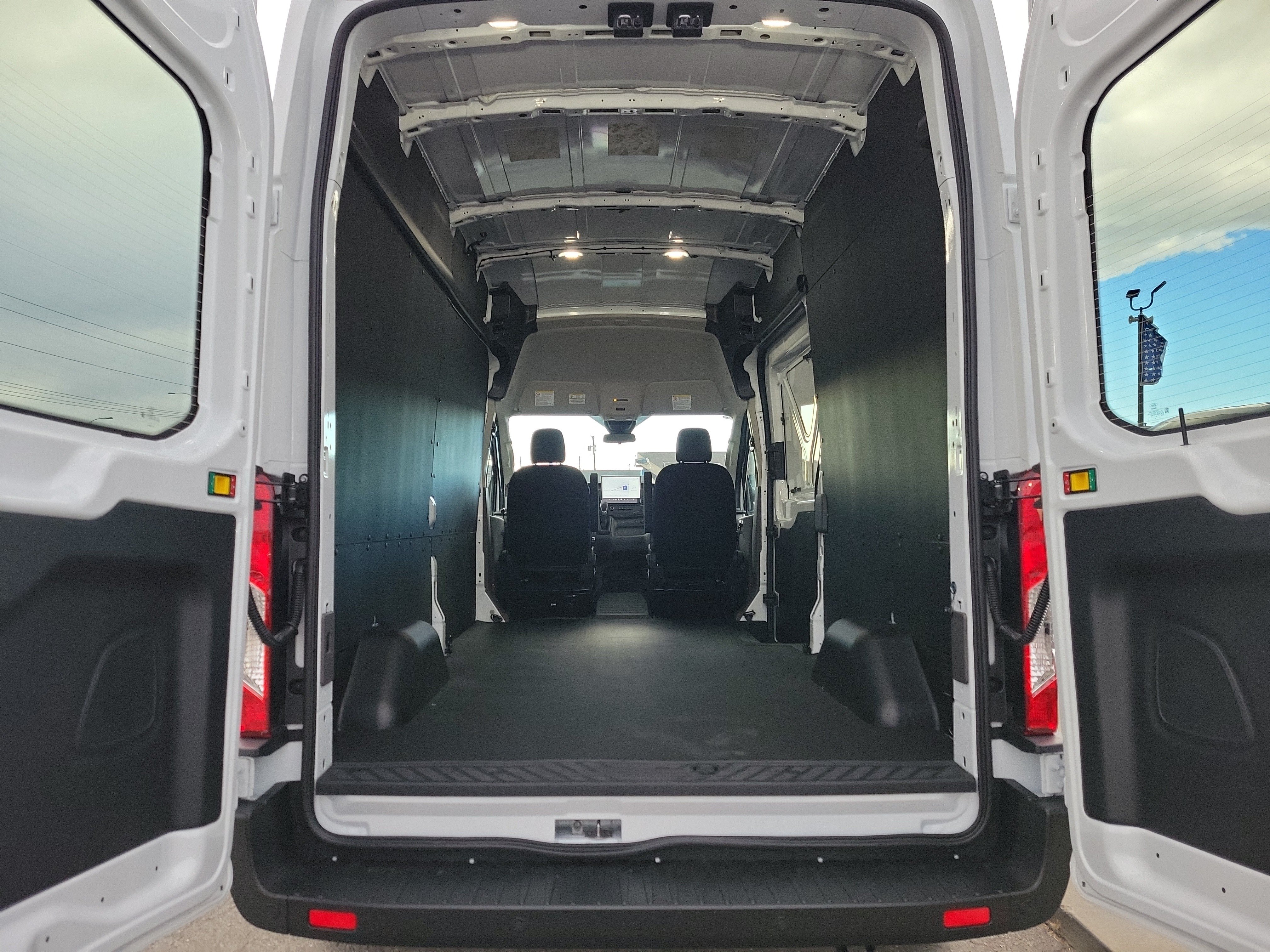 2026 Ford Transit Van Base - Photo 9