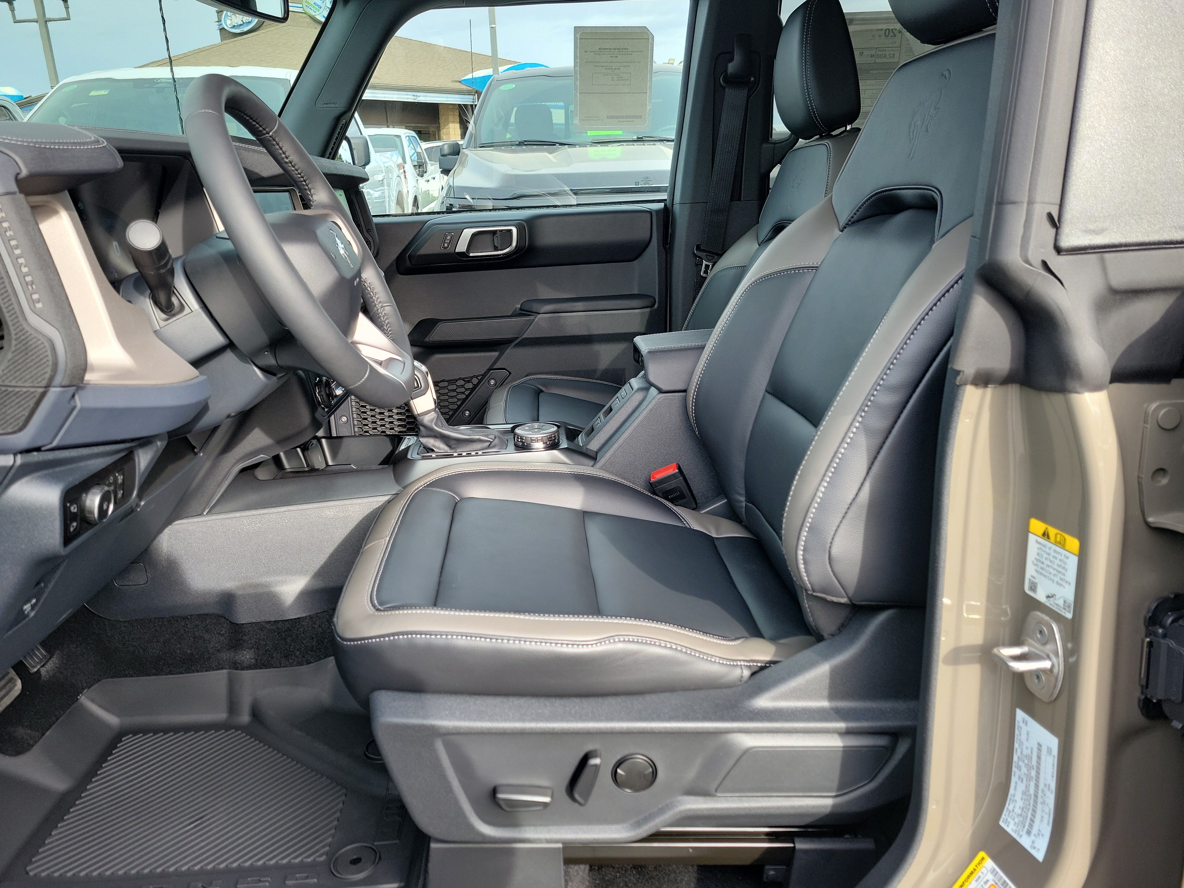 2025 Ford Bronco 4-Door Outer Banks - Photo 16