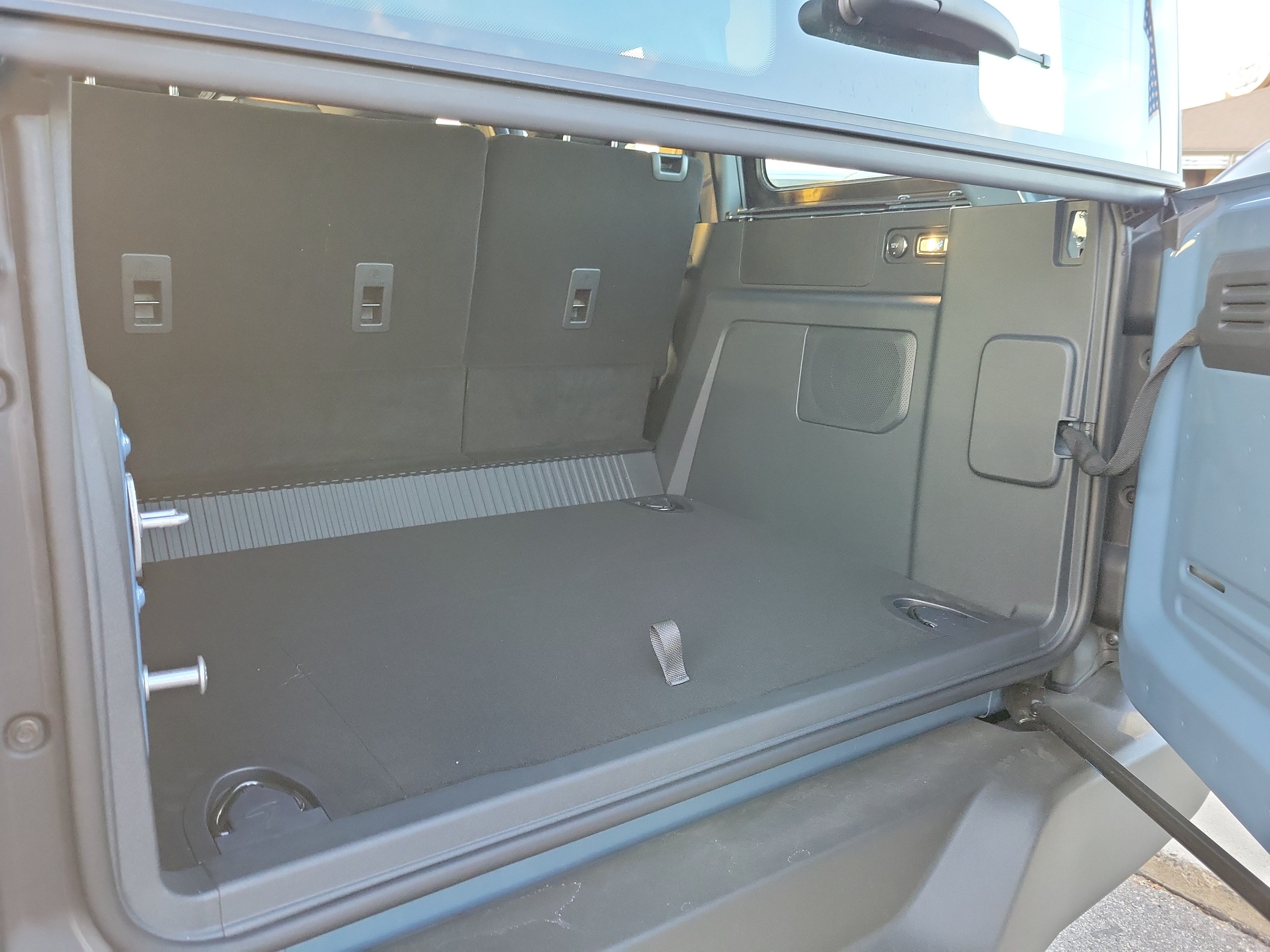 2025 Ford Bronco 4-Door Base - Photo 10