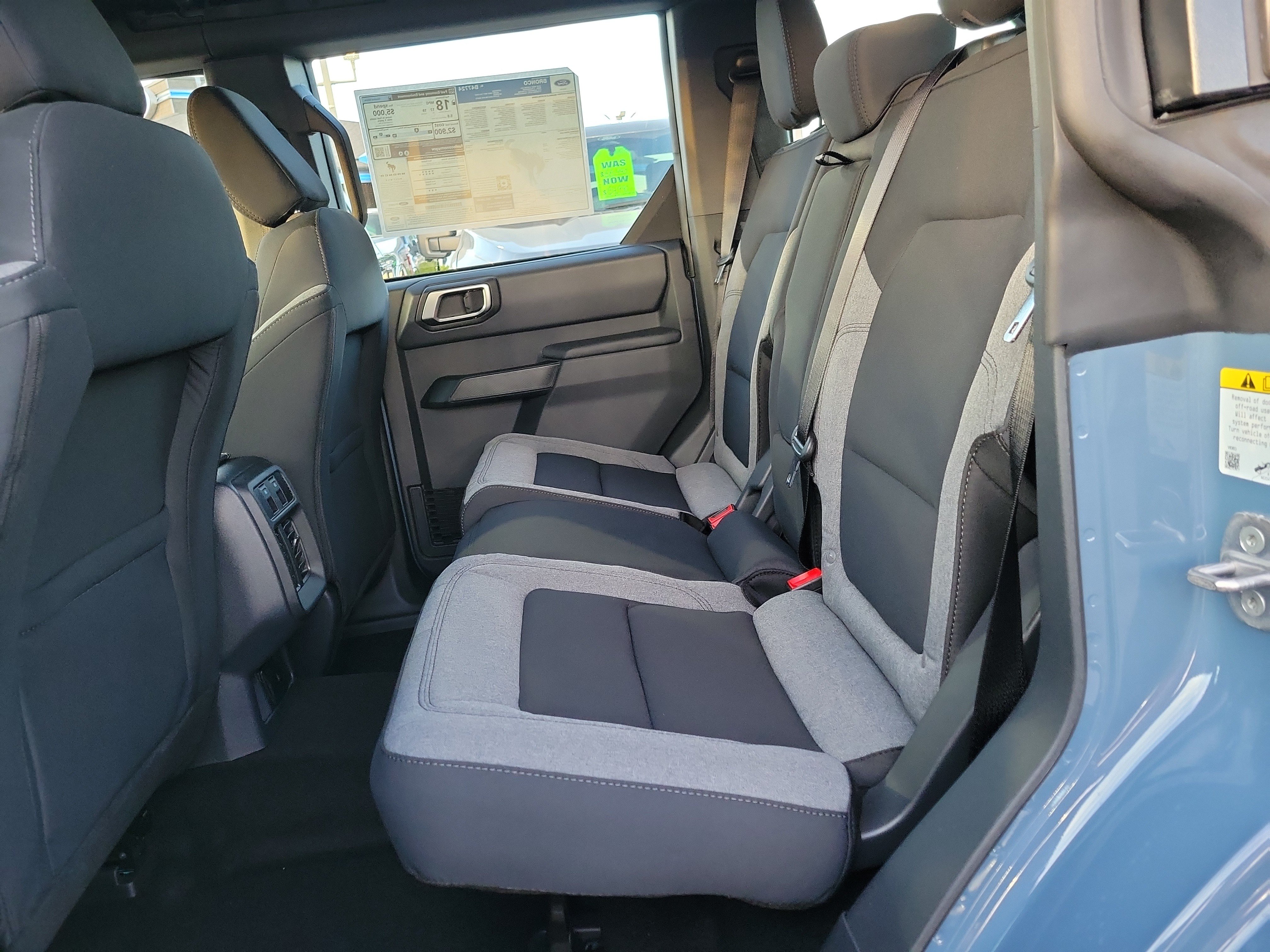 2025 Ford Bronco 4-Door Base - Photo 12