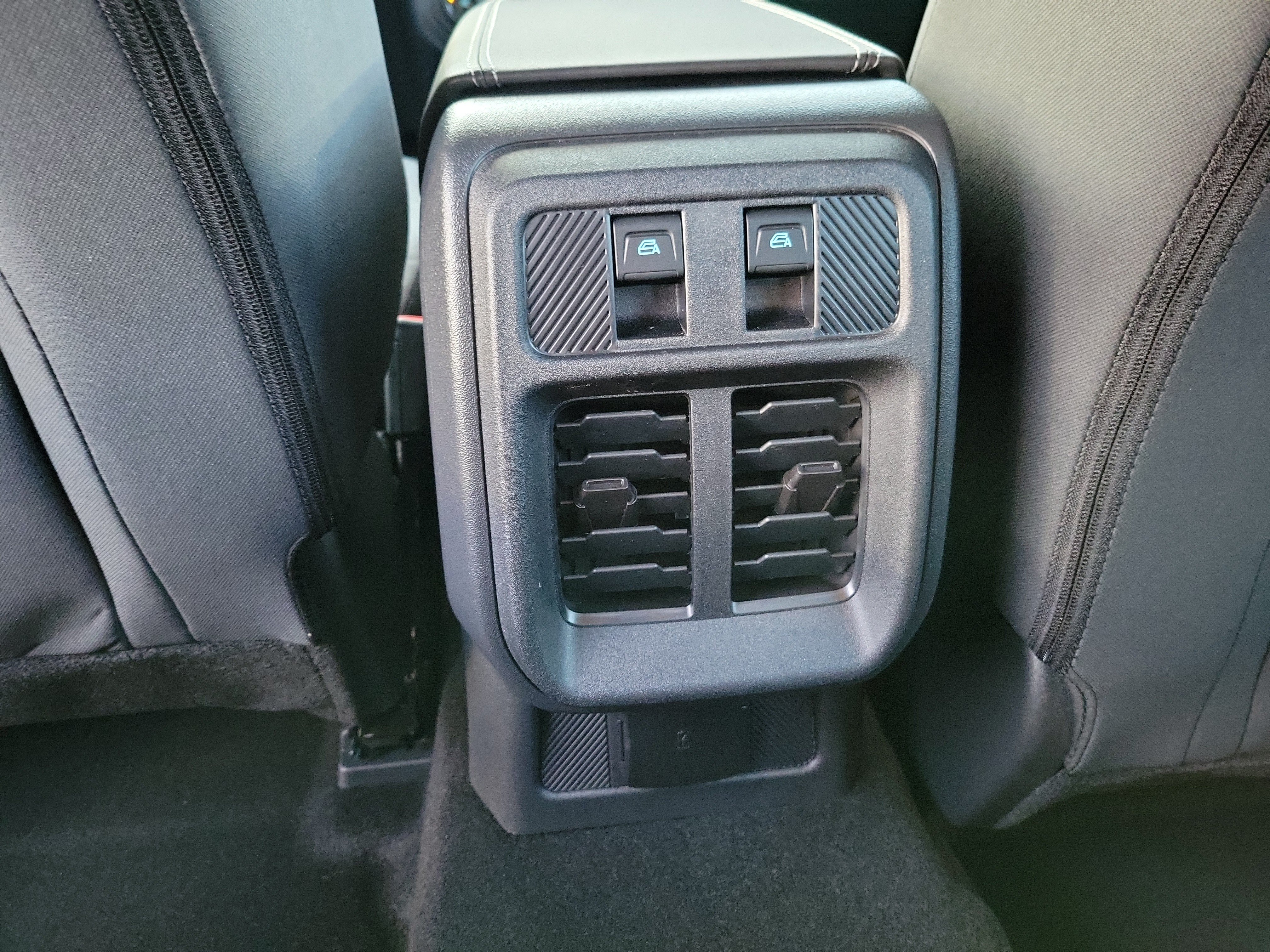 2025 Ford Bronco 4-Door Base - Photo 14