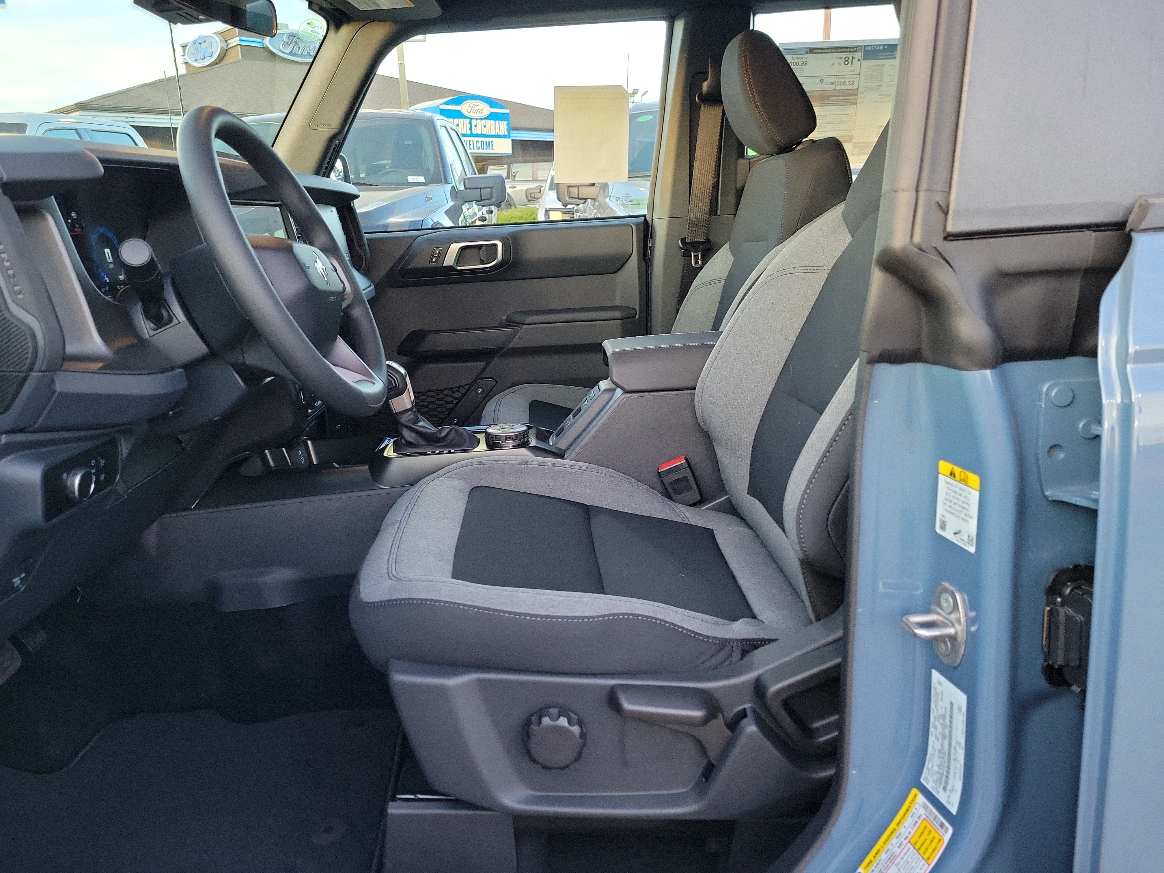 2025 Ford Bronco 4-Door Base - Photo 16