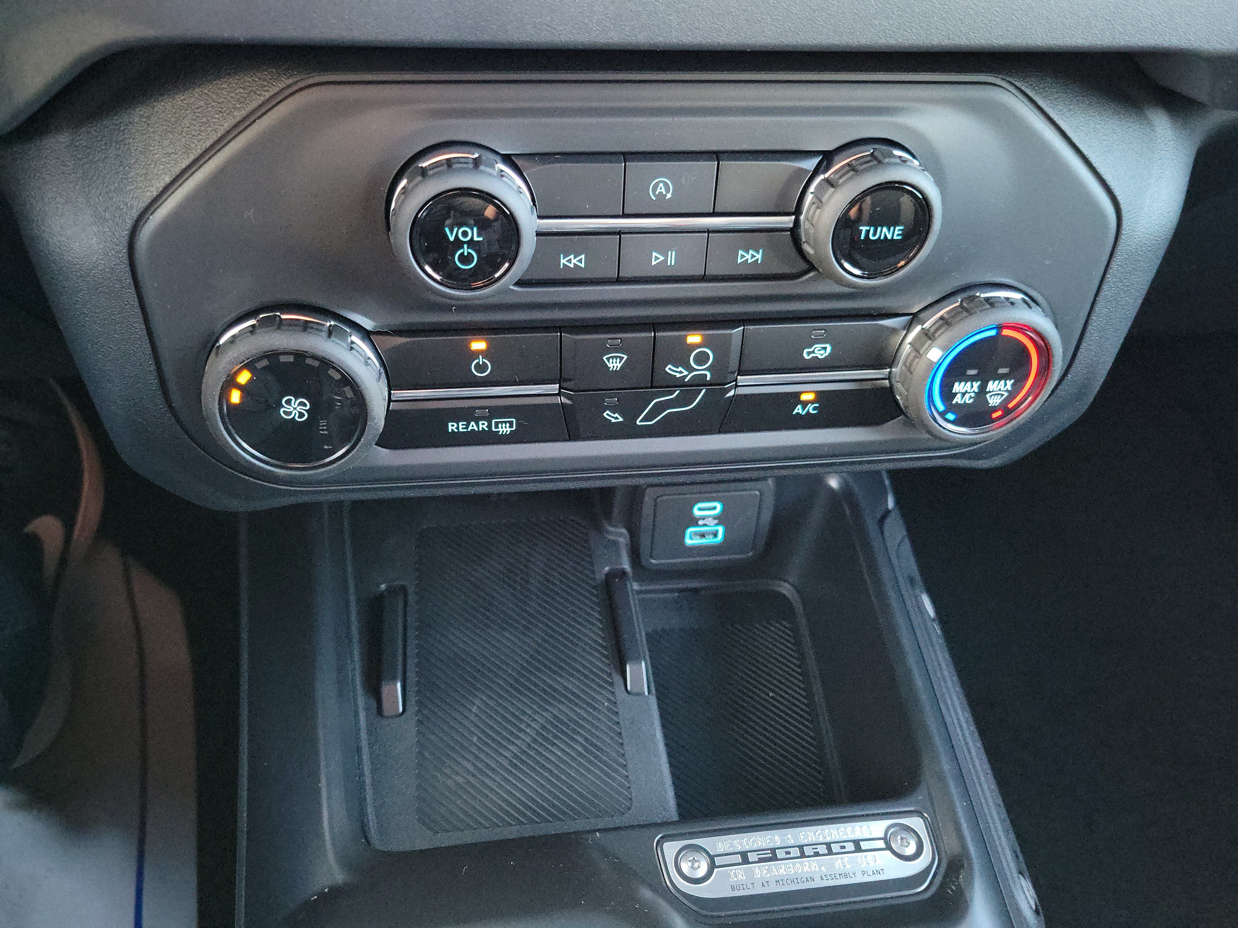 2025 Ford Bronco 4-Door Base - Photo 20