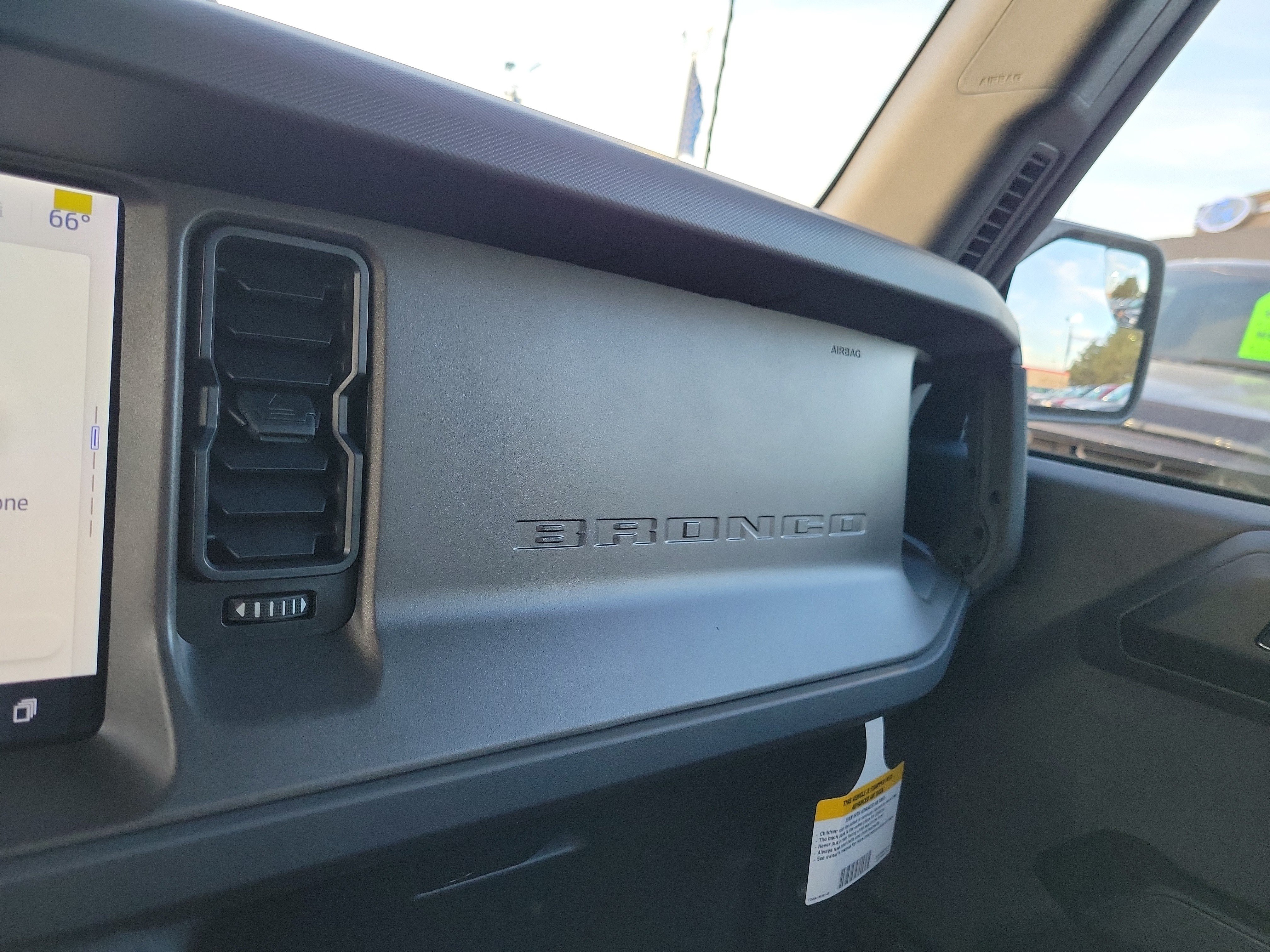 2025 Ford Bronco 4-Door Base - Photo 24
