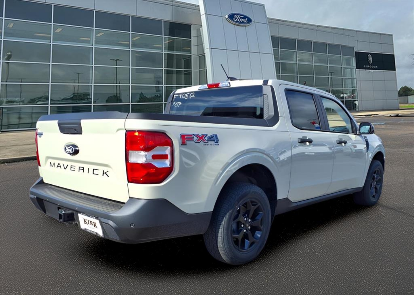 2025 Ford Maverick XLT - Photo 7