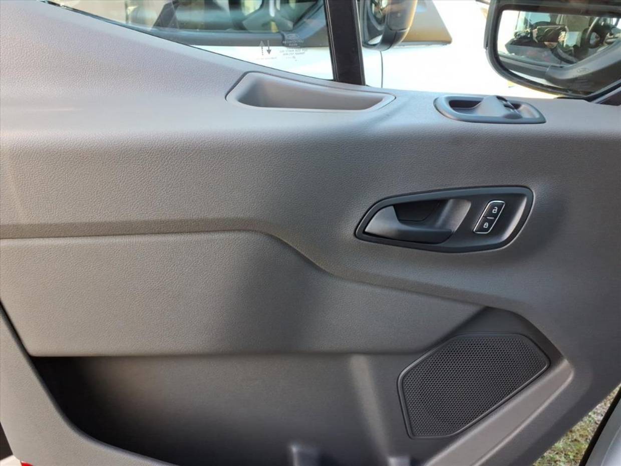 2026 Ford Transit Van Base - Photo 6