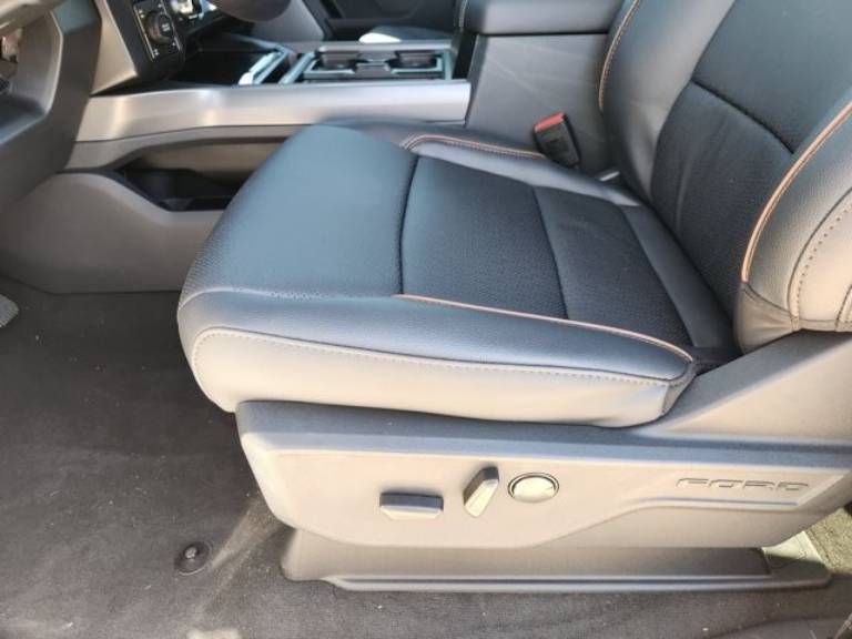 2026 Ford F-250 Super Duty Lariat - Photo 17