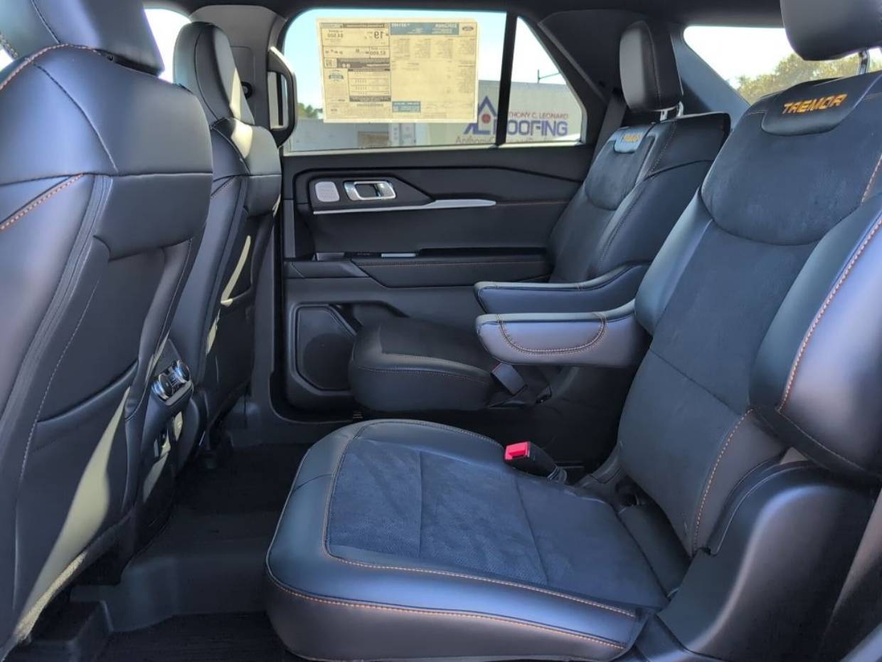2026 Ford Explorer Tremor - Photo 11