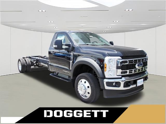 2025 Ford F-550 Super Duty Chassis Cab