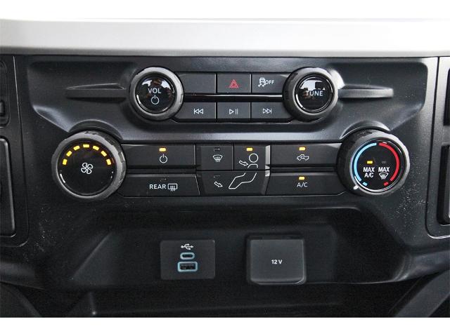 2025 Ford F-550 Super Duty Chassis Cab XLT - Photo 21