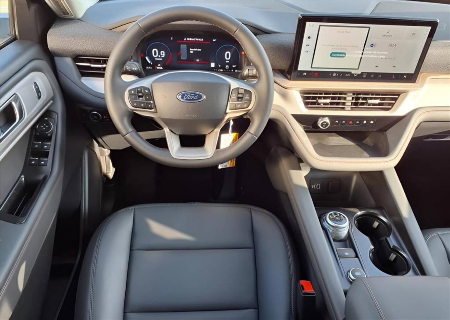 2026 Ford Explorer Active - Photo 9