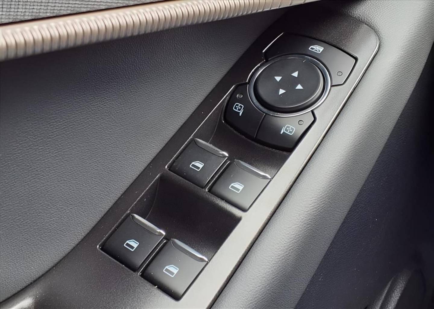 2026 Ford Explorer Active - Photo 19