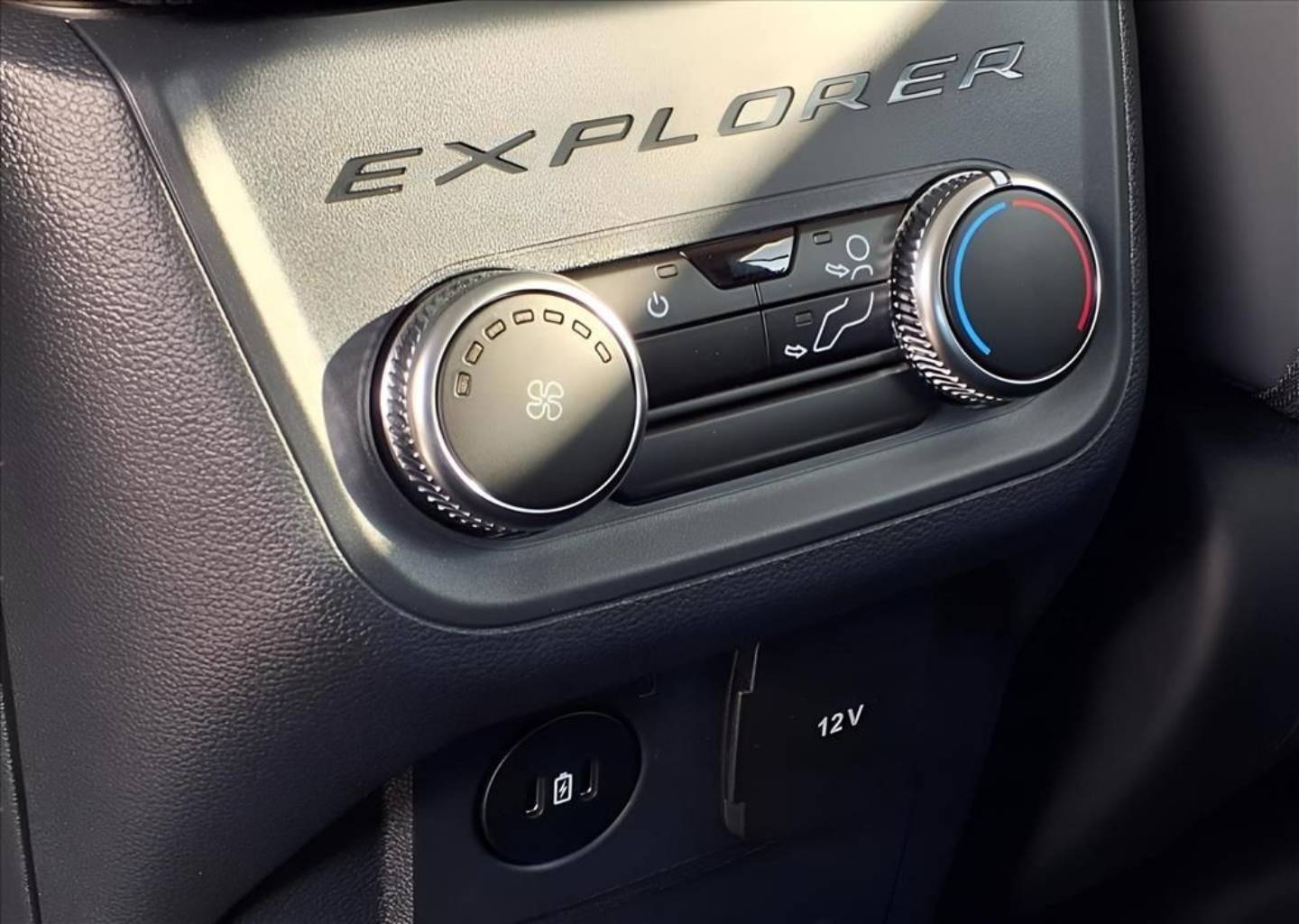 2026 Ford Explorer Active - Photo 24