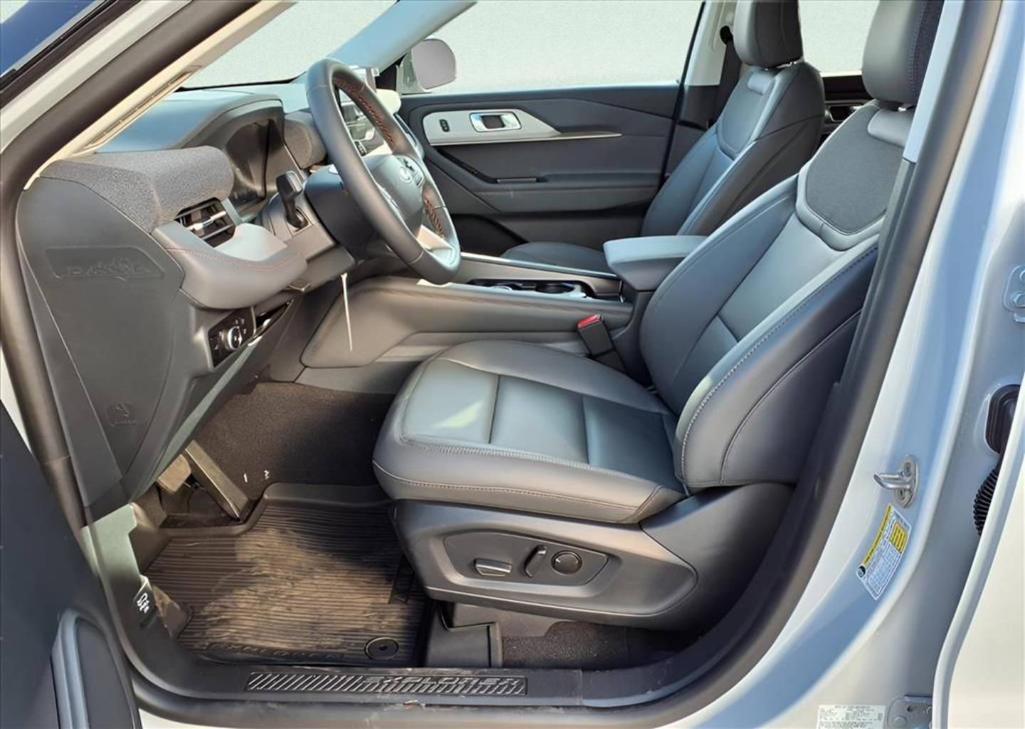 2026 Ford Explorer Active - Photo 25