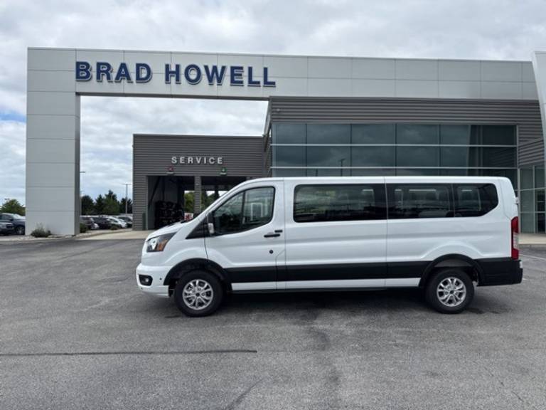 2025 Ford Transit Wagon XLT