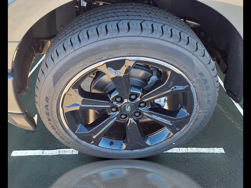 2025 Ford F-150 Lariat - Photo 26