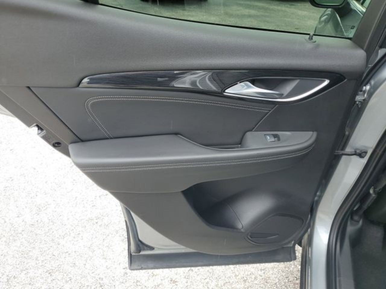 2023 Buick Envision Essence - Photo 15