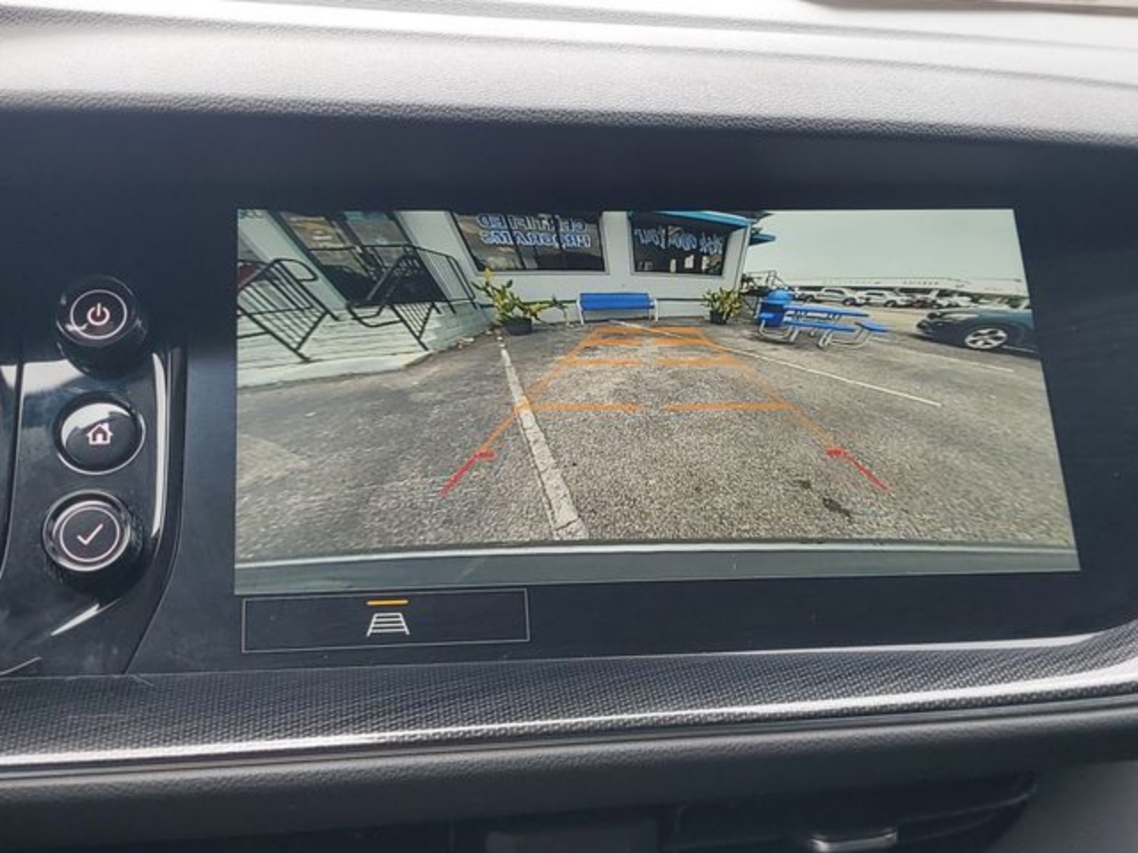 2023 Buick Envision Essence - Photo 28