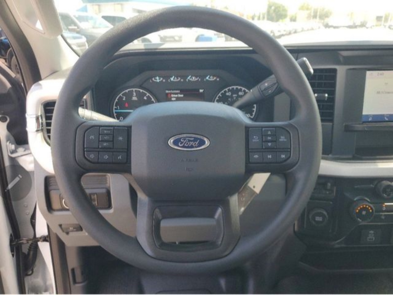 2025 Ford F-350 Super Duty Chassis Cab XL - Photo 11