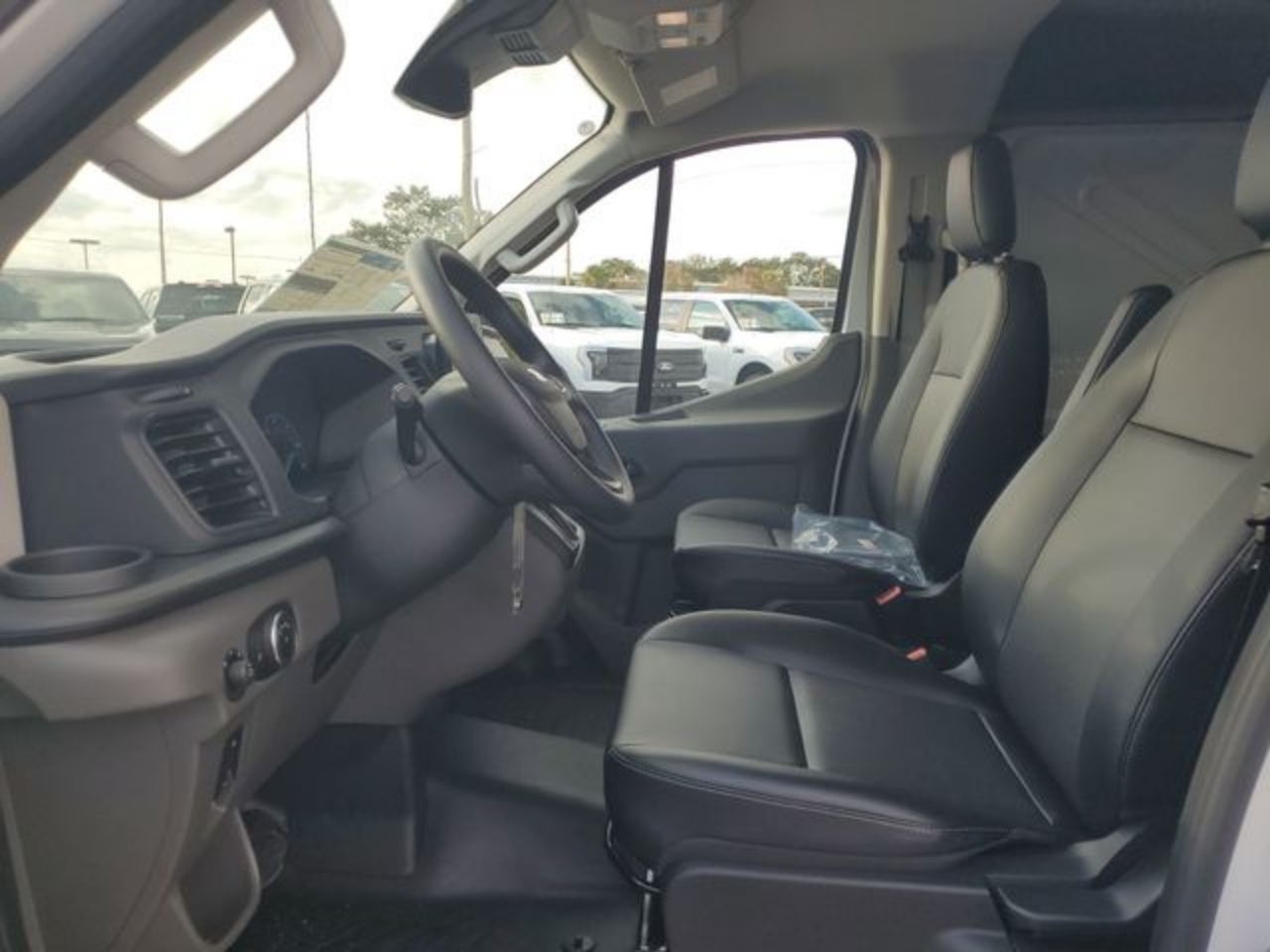 2025 Ford Transit Van Base - Photo 10
