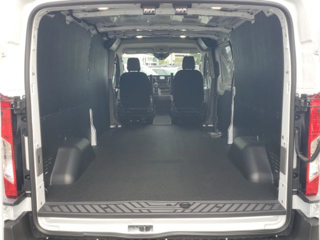 2025 Ford Transit Van Base - Photo 6