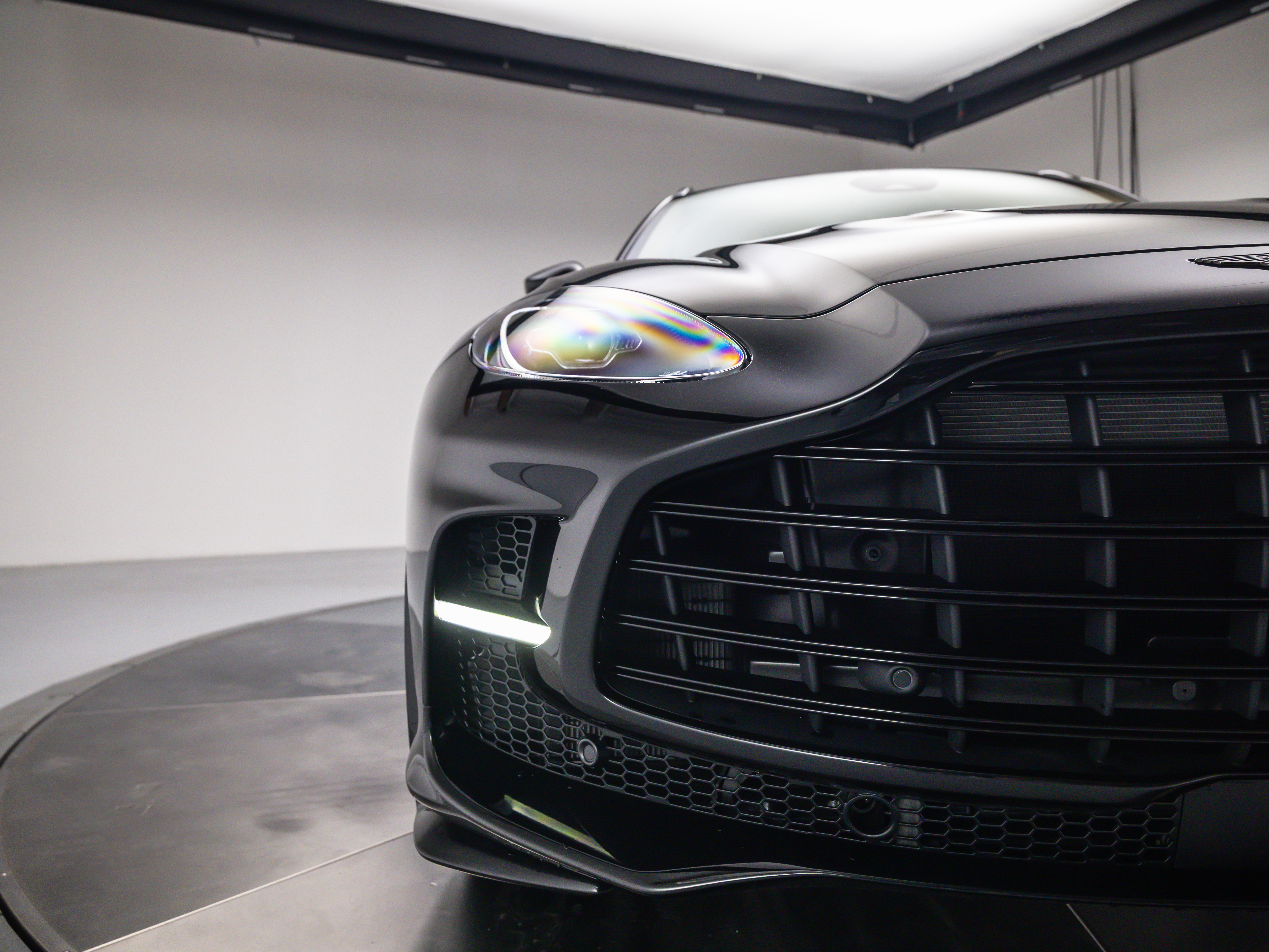 2026 Aston Martin DBX 707 - Photo 17