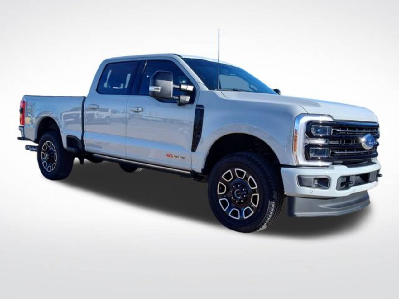 2026 Ford F-350 Super Duty Platinum - Photo 6