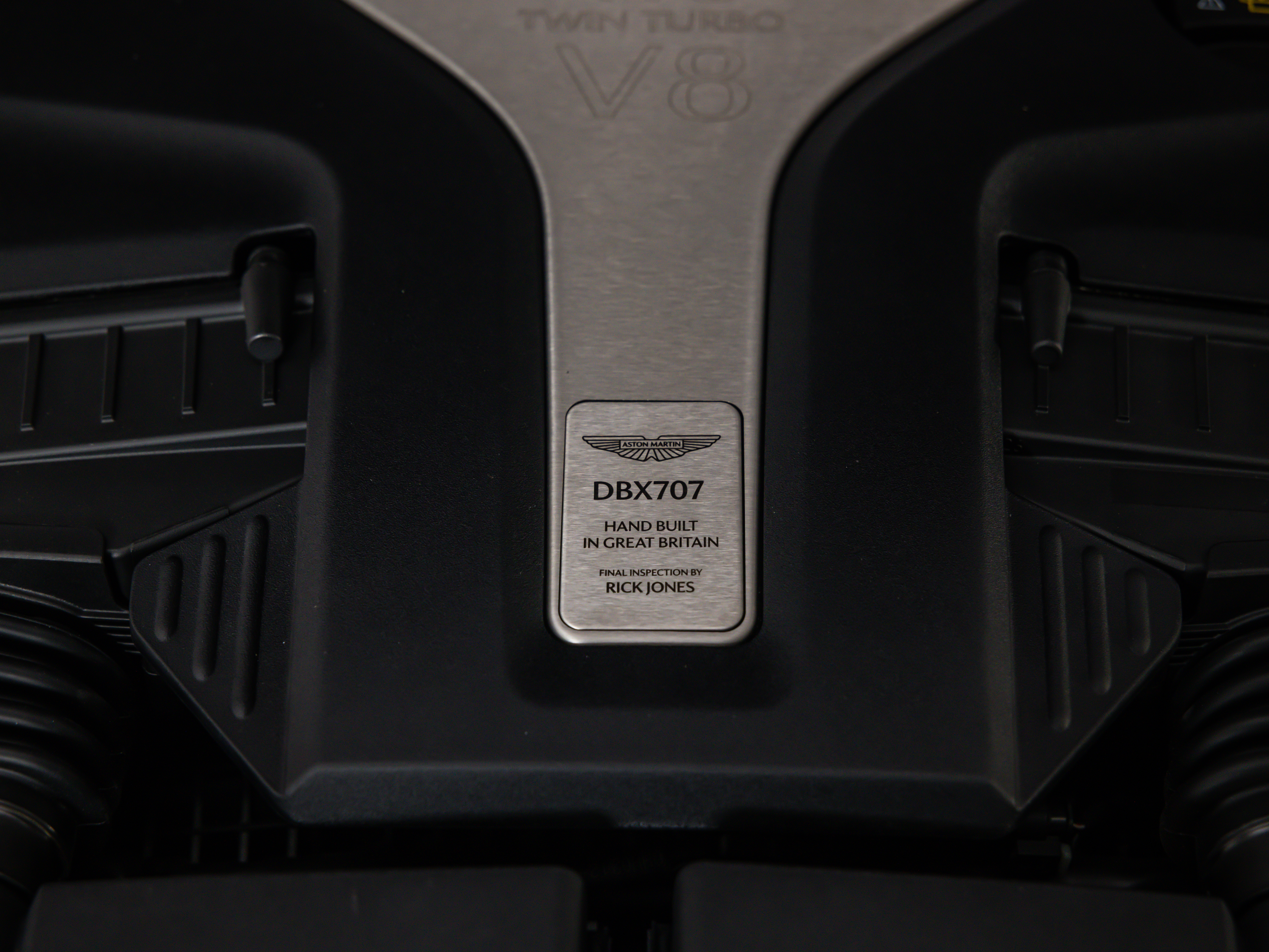 2026 Aston Martin DBX 707 - Photo 20