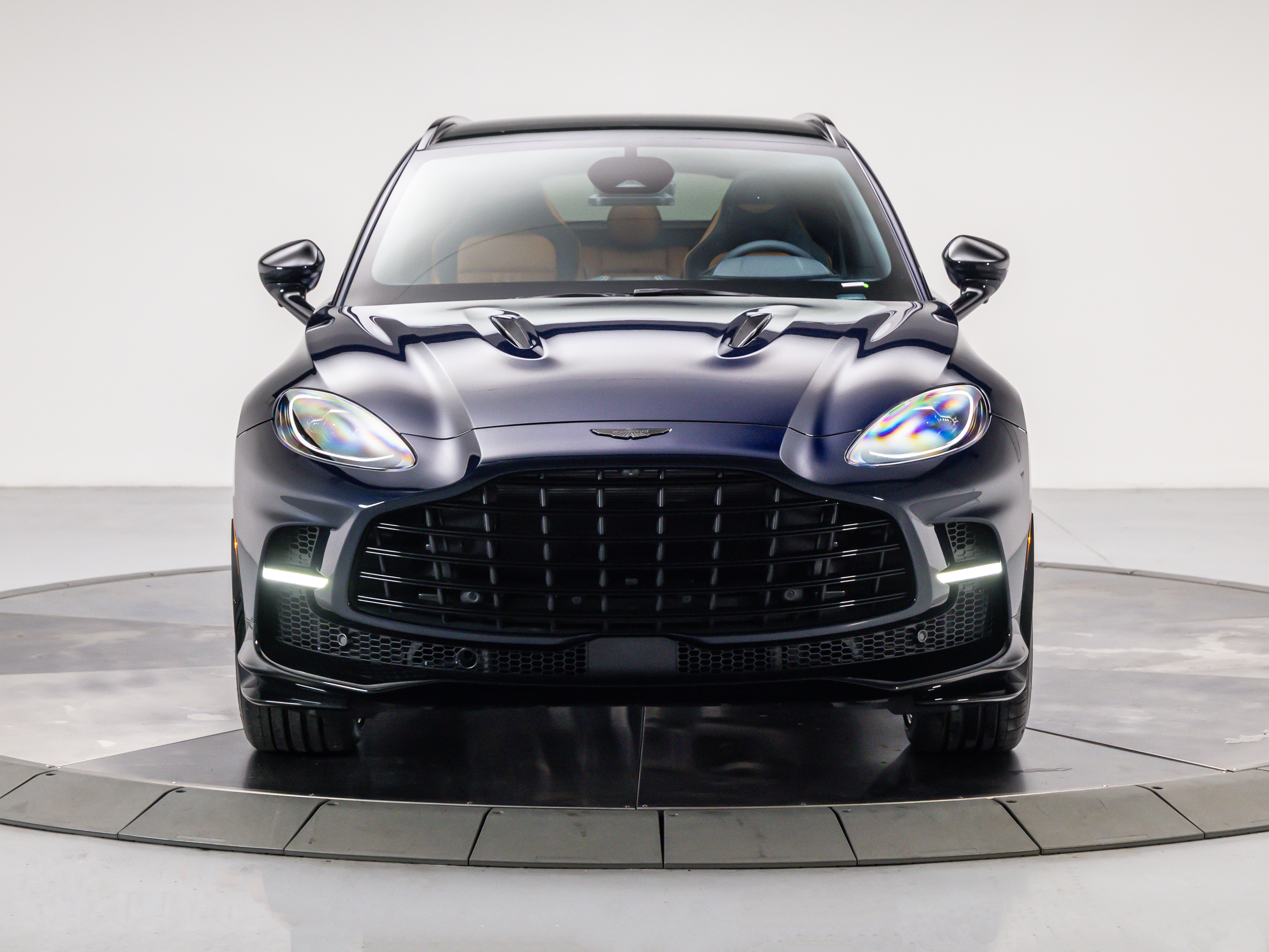 2026 Aston Martin DBX 707 - Photo 6