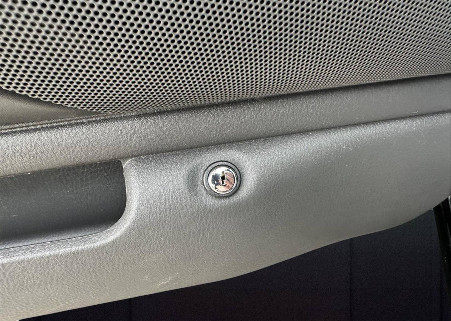 2002 Ford Thunderbird Deluxe - Photo 19