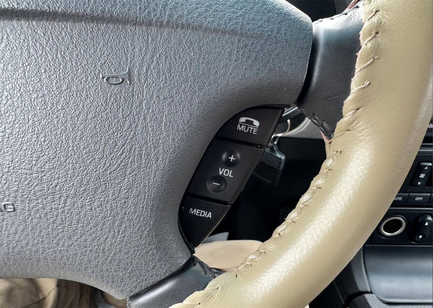 2002 Ford Thunderbird Deluxe - Photo 26