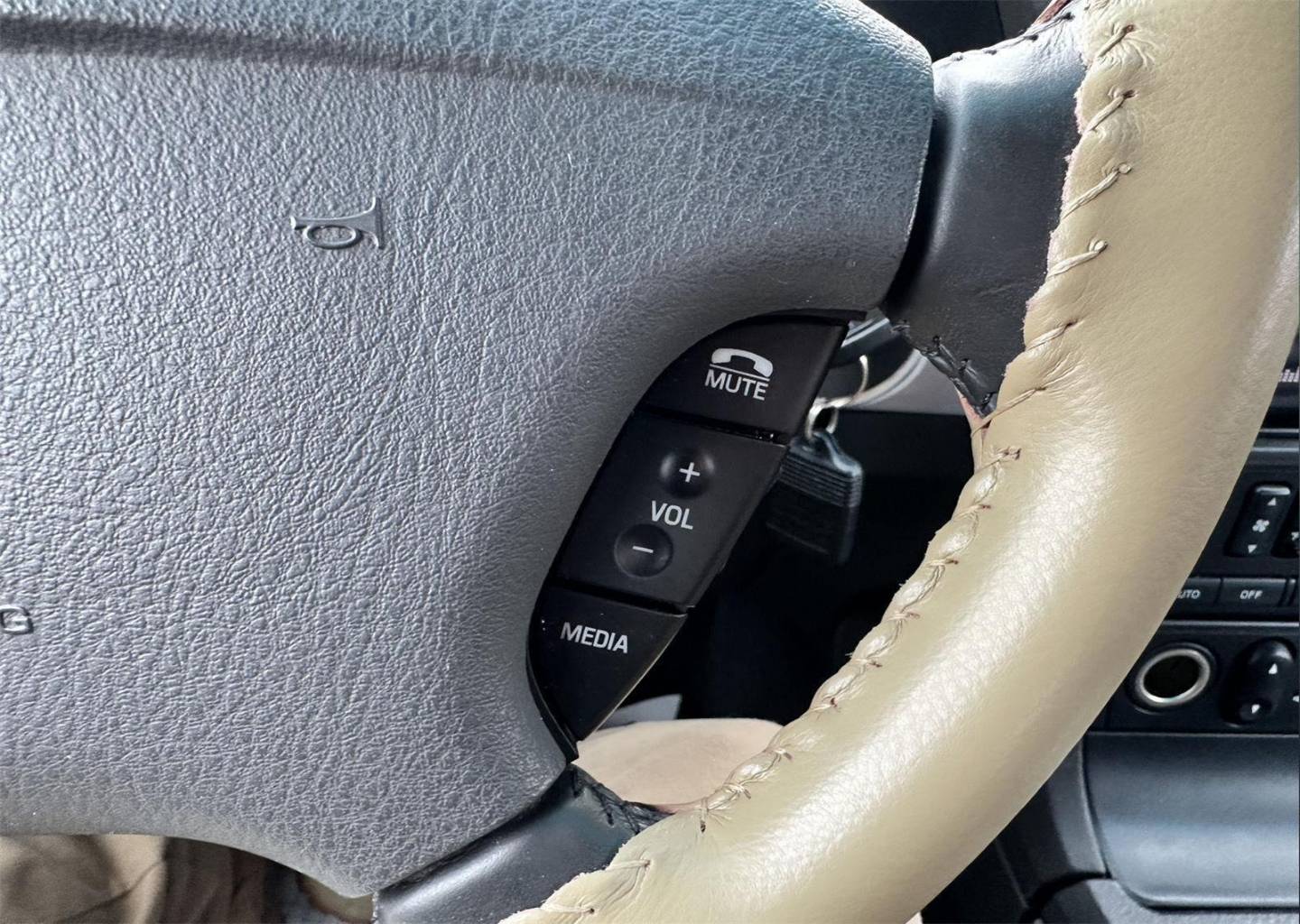 2002 Ford Thunderbird Deluxe - Photo 27