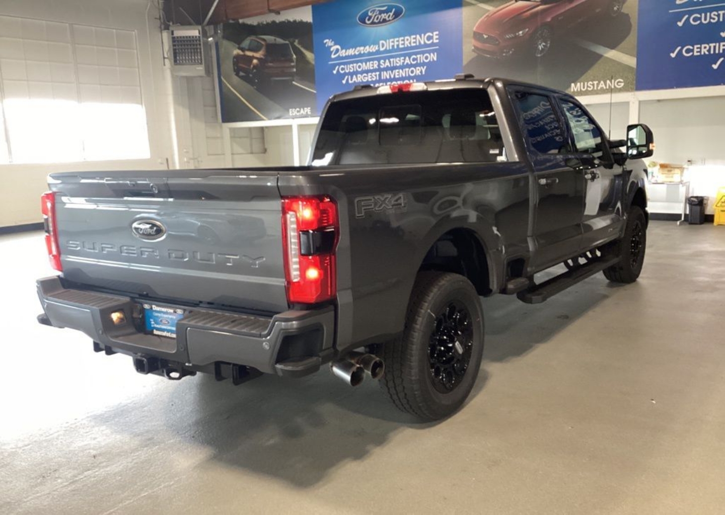 2026 Ford F-250 Super Duty XLT - Photo 6