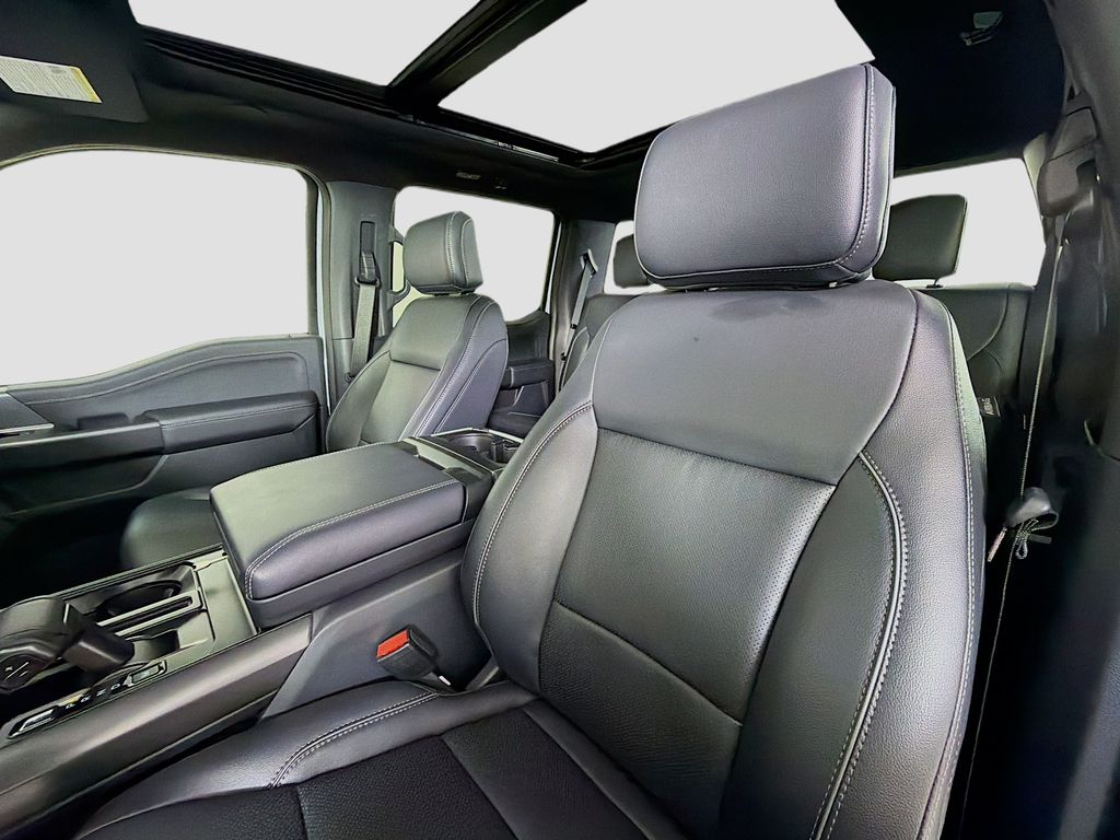 2025 Ford F-150 Lariat - Photo 11