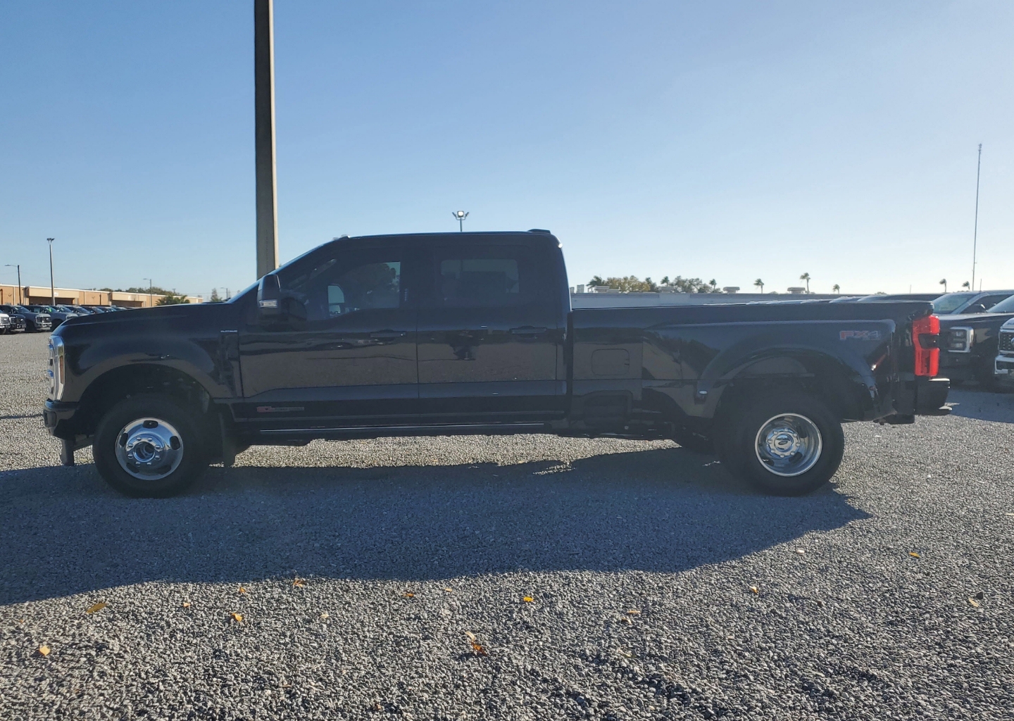 2026 Ford F-350 Super Duty Platinum - Photo 7