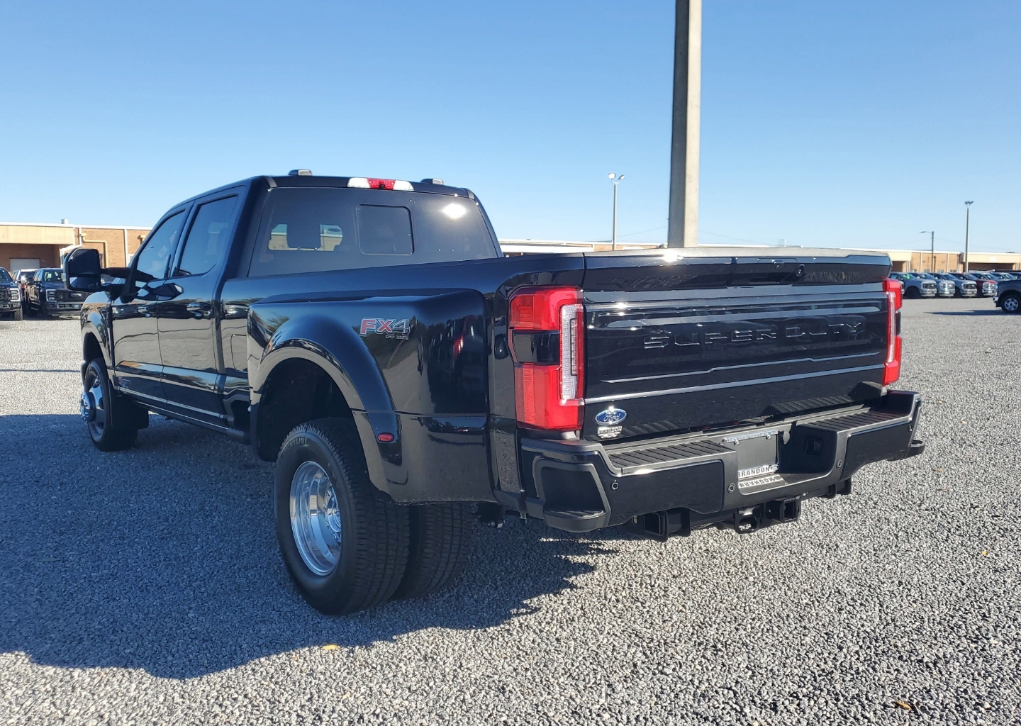 2026 Ford F-350 Super Duty Platinum - Photo 8